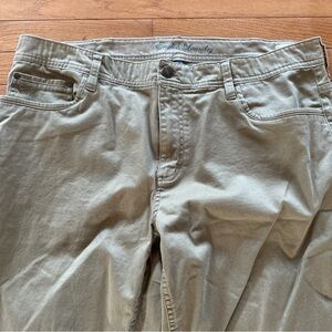 English Laundry khaki pants 38 x 34”